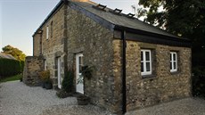 D�m stojí v rybá�ské vsi Padstow v anglickém hrabství Cornwall.