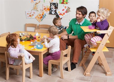 Jakub vystudoval pedagogiku a po prci v dtskch centrech a koutcch se stal...