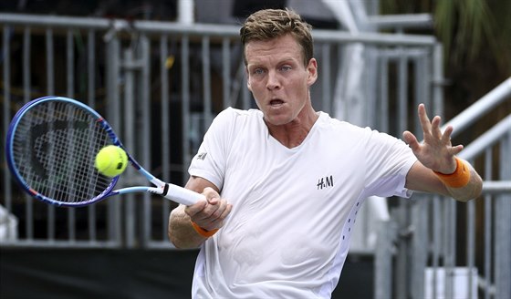 V TÍSNI. Tomá Berdych na turnaji v Miami.