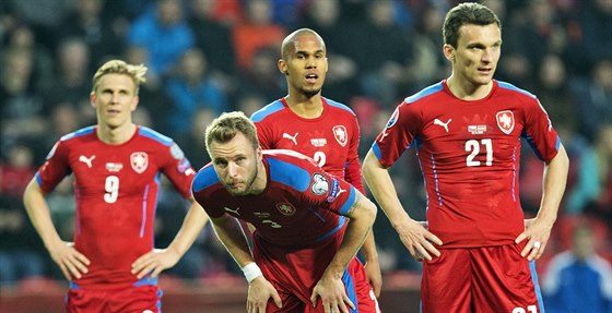 Vyítavé pohledy eských fotbalist v duelu s Lotyskem
