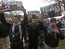 V protestu v Kábulu byli i mui. (25. bezna 2015)