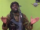 Velitel Boko Haram Abubakar Shekau na jedné ze svých nahrávek.