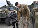 Konvoj americké armády bhem cesty Dragoon Ride v Lotysku (21. bezna 2015)