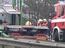 Při nehodě kamionu s osobním autem na R10 zemřela řidička renaultu