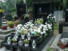Píli zdobným náhrobkm na Olanských hbitovech brzy odzvoní.