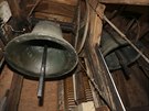 Zvony odb�jej�c� �as v kostele ve Zl�n�-�t�p� (28. b�ezna 2015)