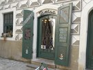 Cukrárna Vanesa sídlí v historickém domě u Dolní brány.