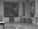 Jedna z výstav uspoádaných v Míovn pro Göringa. Pod tvercovou tapiserií...