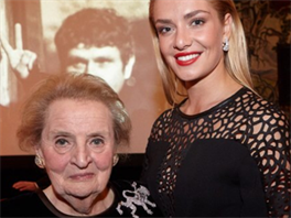 Ta�ána Kucha�ová a Madeleine Albrightová