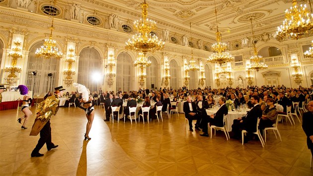 Ples prezidenta Miloe Zemana byl v reprezentativnch prostorch panlskho slu na Praskm hrad.