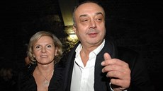 Peter Kovar�ík s neznámou dámou