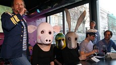 Tomá Klus pedstavil animovaný klip Noe.