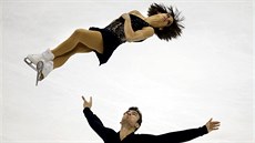 Kanadt krasobruslai Meagan Duhamelov a Eric Radford ve voln jzd na...