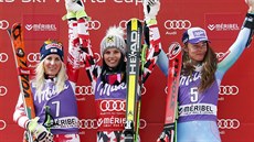 Trio nejlepí en z posledního obího slalomu sezony v Méribelu. Uprosted...