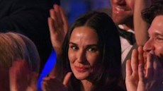 Na Rumer se pijela podívat i Demi Moore (Los Angeles, 16. bezna 2015).