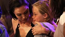 Angelina Jolie a její dcera Shiloh (Los Angeles, 28. bezna 2015)
