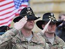 Písluníci konvoje americké armády, která 1. dubna 2015 projede skrz Plzeský...