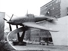 Památník s letounem Il-10 na tehdejím Dzerinského námstí v Ostrav v 70....