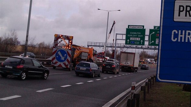 Nehoda t kamion zablokovala Prask okruh (30.3.2015)