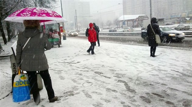 Jarn snen rno pekvapilo i obyvatele Prahy. (31. bezna 2015)