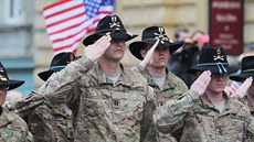 P�íslu�níci konvoje americké armády, která 1. dubna 2015 projede skrz Plze�ský...