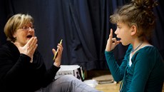 Neslyící. Ilustraní snímek