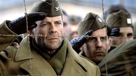 Bruce Willis ve filmu Hartova válka (2002)