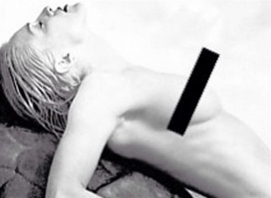 Madonna dala na Instagram snímek se zakrytými bradavkami, aby poukázala na...