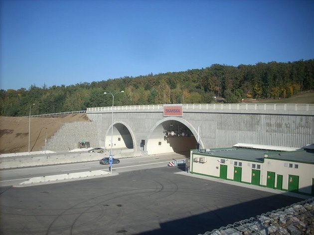 Cholupický tunel