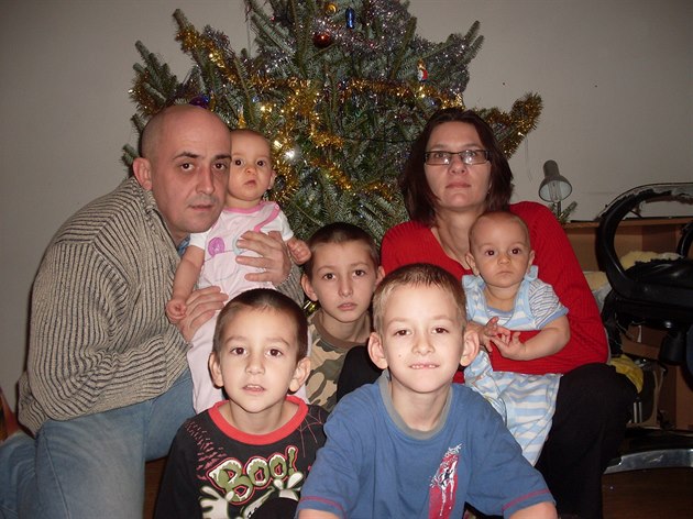 Na�e rodina na o Vánocích, nejstar�í dcera to fotí.