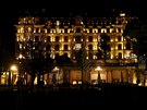 Pohled na hotel Beau Rivage Palace v Lausanne (30. bezna 2015)