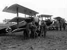 Na Fokkeru Dr.I njaký as bojoval, a také zakonil pispním nepítele svoji...