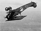 Za vbec nejlepí stíhací letoun WWI bývá asto udáván dvoujploník s adovým...