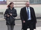 Obalovaní manelé Petr Kott a Kateina Kottová picházejí k soudu