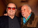 Jack Nicholson a fotograf David Bailey na vernisái výstavy fotografií Rolling...