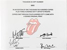 Titulní stránka sumo verze knihy The Rolling Stones s podpisy len kapely.