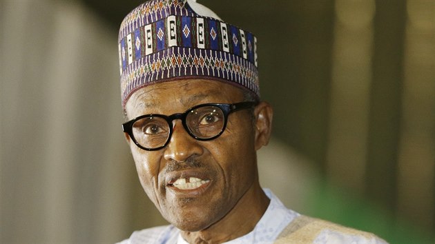 Nigrie oslavuje nov zvolenho prezidenta. Stal se jm 72let Muhammadu Buhari (31. bezna 2015)