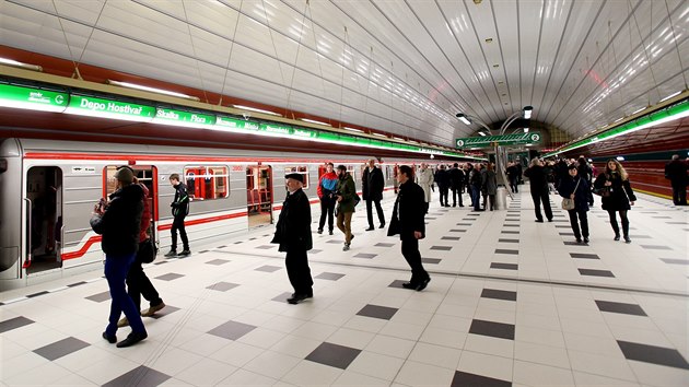 Otevření čtyř nových stanic pražského metra linky A.