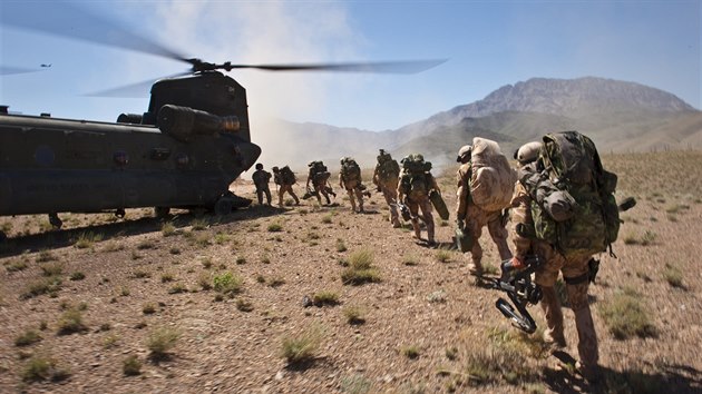 P pesun jednotky pi operaci v Afghnistnu z roku 2009.