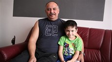 Po Winnetouovi Milenkovi získal k�estní jméno i jeho vnuk. Kamarádi jim ale...