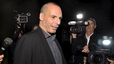 ecký ministr financí Janis Varufakis odchází ze schzky se éfkou MMF...