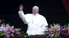 Pape Frantiek na vatikánském Svatopetrském námstí v nedli vedl tradiní...