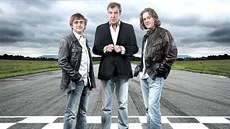 Moderátorské trio poadu Top Gear v roce 2011: vlevo Richard Hammond, uprosted...