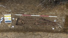 Archeologové objevili v okolí kladenského divadla kosterní pozůstatky....