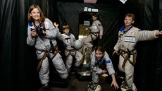 Finalisté Expedice vesmír 2014 v „raketě“