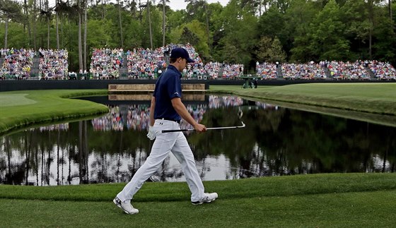 Jordan Spieth ve finálovém kole turnaje Masters v August.