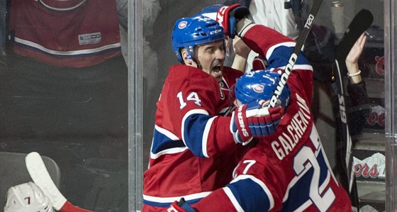 JÁSOT. Tomá Plekanec (vlevo) Alex Galchenyuk slaví gól  Montrealu.