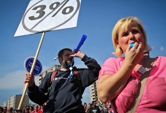 Odbory jsou v Česku, i přes některé úspěchy  při vyjednávání o platech příliš slabé.
