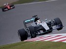 Lewis Hamilton pi druhém tréninku na Velkou cenu íny.