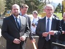 Starosta Brandova Ji�� Mooz, krajsk� radn� Jaroslav Kom�nek a starosta...